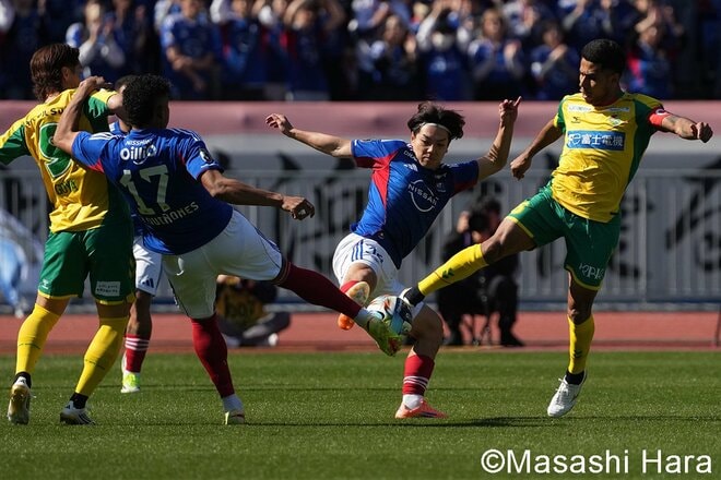 遠野大弥が先制スーパーボレー弾も…MVPは千葉期待の新星U-17日本代表を封じ込めた右SB！横浜FMが今季初完封で最下位脱出【横浜F・マリノスvsジェフユナイテッド千葉】激闘PHOTOギャラリーの画像008