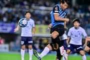 興梠慎三「500試合記念」ゴールは見られず…浦和レッズの記念セレモニーは幻に【浦和レッズvsFC東京 】原悦生PHOTOギャラリー「サッカー遠近」の画像