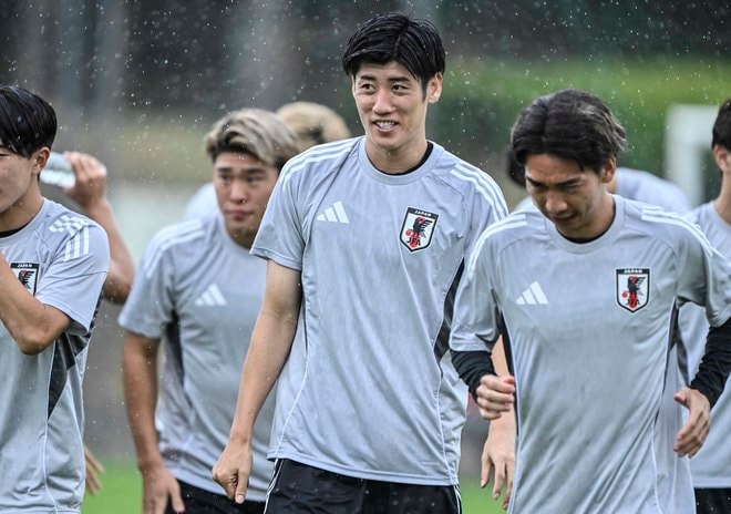 【サンフレッチェ広島「E-1」アルバム】J1広島に所属する日本代表5選手の13日＆14日の練習写真46枚！ジャーメイン良、中村草太、川辺駿、田中聡、荒木隼人、大迫敬介の現地写真の画像027