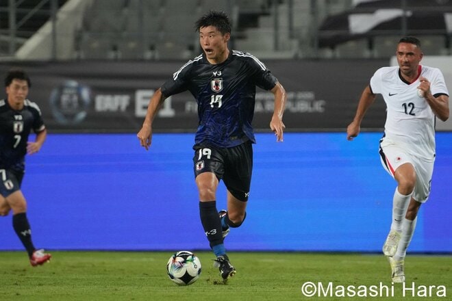 先発中6人が｢代表デビュー｣も…30歳FWの｢豪快ボレー｣でゴールショー開幕、チームを支えた｢大会MVP｣と｢33歳ベテラン｣、最後は｢紫のワンダーボーイ｣で完勝【日本代表vs香港代表】激闘PHOTOギャラリーの画像005