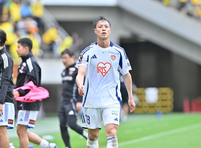 【試合アルバム】ベガルタ仙台がアウェイで迎えた上位対決・千葉戦でのプレー写真63枚！「ジェフユナイテッド千葉ーベガルタ仙台」の画像017