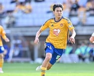 【J2「鬼門」】上位を追うベガルタ仙台、19歳MFの鋭い縦突破から決勝点 森山監督「何とか身体張って」耐え抜いて4位浮上【戸塚啓のJ2のミカタ】(2)の画像