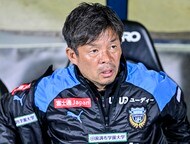 「ヴィトンな事に驚いた」天皇杯のトロフィーを収納する「LOUIS VUITTONの箱」にファン注目！ 一点物の貴重品に「箱に目がいっちゃった」「ケースがすごい！」と釘付けの画像