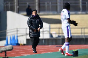 【J1昇格「最終コーナー」突入！】「10戦負けナシ」首位・磐田を追う京都チョウ監督、勝利でも「今年のなかでも一番酷かった」発言の意味【戸塚啓のJ2のミカタ】(1)の画像