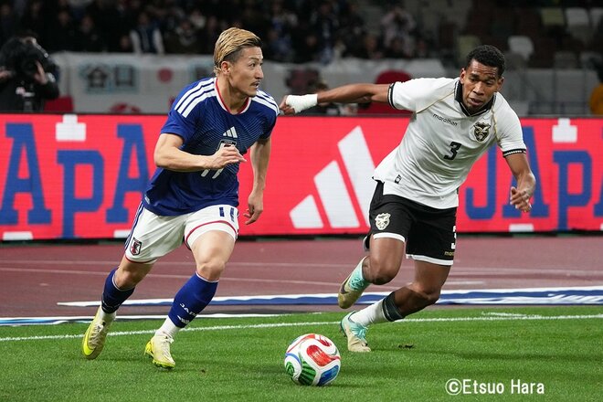 鎌田大地が｢完璧｣左足ボレーで先制！2点目の町野修斗が｢歓喜｣の飛ばないケイン！年内ラストは中村敬斗の｢神ワザ｣股抜き弾！森保一監督｢100試合後｣のゴール裏！【日本代表vsボリビア代表】原悦生PHOTOギャラリーの画像003