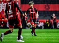 「これ生で見れたのは一生の自慢」Jリーグが公開した「伝説的ゴール」に広がる称賛!「神様、仏様、エムボマ様!!」とファンも記憶を蘇らせるの画像