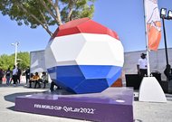 「ユニフォーム姿可愛すぎる」サッカー日本代表FW上田綺世の妻・由布菜月さんが「21番ユニ」を着て現地応援! SNSに「残りの試合も全力で応援します」と綴るの画像