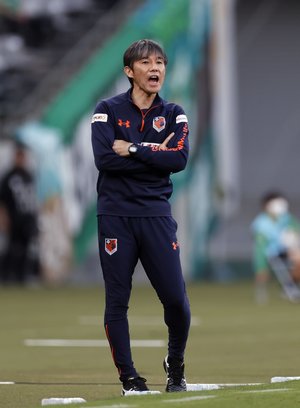 【J2「3強足踏み」】横浜FC「3戦負けナシ」で「勝点39」アルビレックス新潟＆ベガルタ仙台と並ぶ！「ホームで黒星」大宮アルディージャ・相馬直樹新監督が語った「甘さ」とは？【戸塚啓のJ2のミカタ】(2)の画像