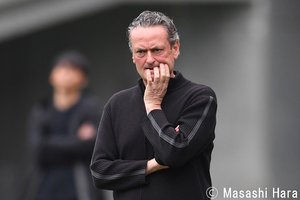 【J1考察】アルビレックス新潟でもFC東京でもアルベル監督が苦しむ「1年目」【2人のスペイン人監督のまったく異なるチームづくり】(2)の画像