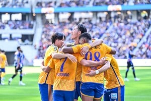 【J1昇格への最終決戦。岡山vs仙台の勝負の鍵(1)】３－４－２－１の岡山に、４－４－２の仙台が警戒するべきこと。リーグ戦2敗の要因を探る……避けたいのは“コンパクトな守備”の逆利用の画像