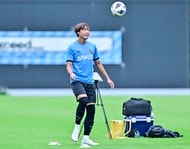 「カオス空間すぎるwwww」J1新潟の劇的勝利後の舞台裏映像にファン興奮!「パリピな勝利の宴」「ワチャワチャ部室感」などの声が広がるの画像