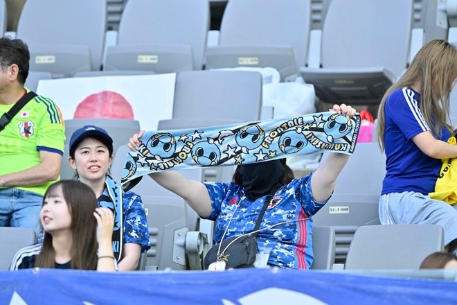 【サポーターアルバム】サッカー日本代表の韓国戦勝利を支えたサポーター写真95枚！ 韓国・龍仁に駆け付けた熱い声援ショット「日本代表ー韓国代表」の画像063
