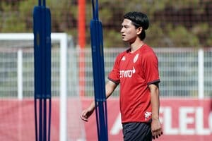 ｢最高ォォォォォォォ｣!! モナコ・南野拓実の｢高すぎるジャンプ｣をモナコ公式が投稿! サッカー日本代表エースのトレーニング姿が話題【画像】の画像