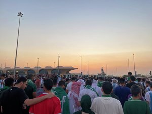 「ほぼ1都市開催」での大混雑懸念を解消した「赤・緑・ゴールド」メトロ3路線での見事な観客輸送【カタール現地ルポ“計25大会出場”ジャーナリストのW杯】の画像