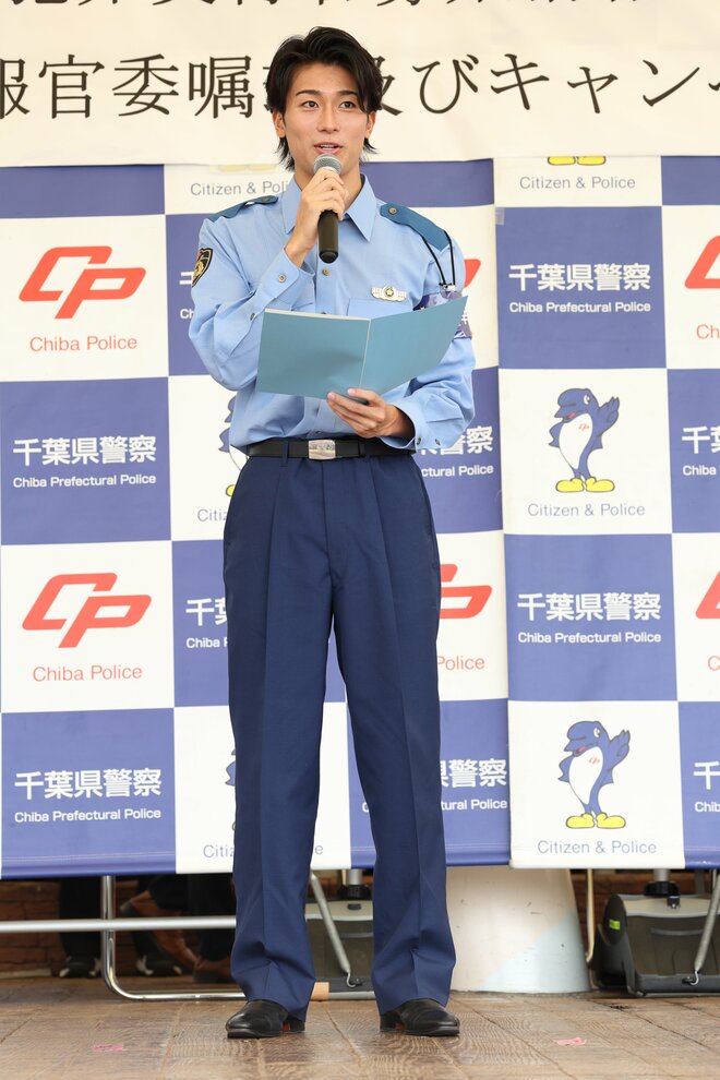 【画像18枚】国宝級イケメン中村敬斗の制服姿に｢キャ～｣5000人が熱狂！千葉県警｢闇バイト防止｣イベント密着(1) 蕎麦屋バイトで大行列？高額報酬で誘われたらの画像011