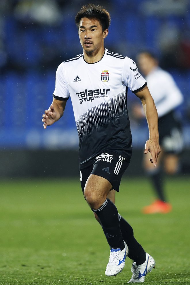 サッカー元日本代表FW岡崎慎司が「シント=トロイデン加入」へ! ベルギーで香川真司と「Wシンジ結成」か …日本代表FWの負傷で状況変化の画像