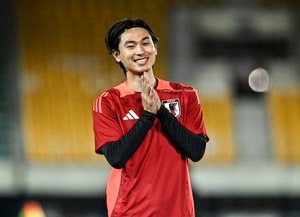 「ノートラップランニングボレー隼シュートじゃん」南野拓実の超絶ダイレクトボレー弾に反響！「これはまた凄いゴール！」「日本代表選手のゴラッソ祭り」と沸くの画像