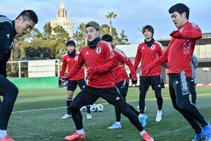 「久保建英と堂安律はメンバーに入る」「初戦に負けたら日本代表は終わり、ではない」「ベテラン選手の価値」【ワールドカップ組み合わせ決定!　マクロとミクロの視点からのカタール大会の「激論」】(3)の画像