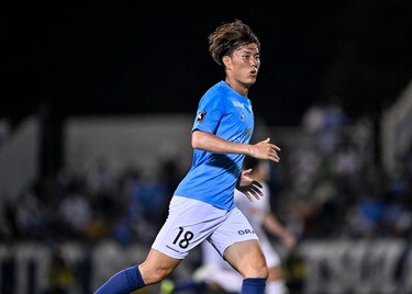 J2得点ランキング首位 横浜fc小川航基のゴール集に 何故このタイミングで などとjサポーターが多数反応 移籍を勧める声 が続出した18得点 動画 サッカー批評web