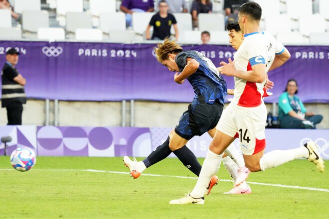 パリオリンピック男子サッカー日本代表「激闘の記録」PHOTOギャラリー30枚　グループリーグ初戦パラグアイ戦「プレミア移籍」斉藤光毅が3点に絡む活躍！三戸舜介、藤尾翔太らの得点で快勝　の画像023