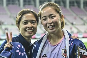 ｢エプロン姿に惚れる｣なでしこ長谷川唯＆清水梨紗、キッチンで華麗なる連係プレー！“料理動画”公開で｢普段の自炊が分かります｣｢美味しい顔が可愛すぎた～｣の画像