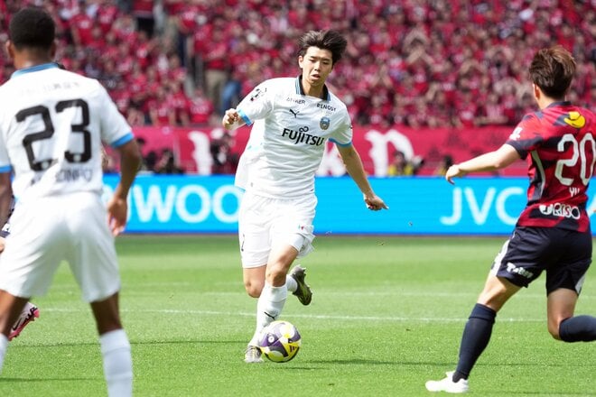絶対エース｢美しい｣完璧オーバーヘッド、日本代表の至宝｢悔しい｣試合後、それでも｢気になる｣鈴木優磨のパンツ【鹿島アントラーズvs川崎フロンターレ】国立決戦PHOTOギャラリー25連写の画像017