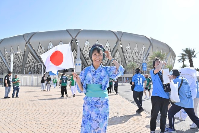 【サポーターアルバム】川崎のアジア王者を願って、ACLE決勝直前にスタジアム前で撮影した83枚のサポーター写真！ 「アル・アハリー川崎フロンターレ」の画像080
