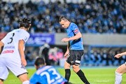 【サッカー日本代表「追われるSB」激突】FC東京VS浦和レッズ「ひりつくスコアレスドロー」で相まみえた長友佑都と酒井宏樹「3度の緊迫マッチアップ」の行方！の画像