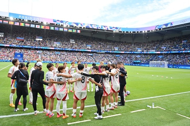 【パリ五輪・なでしこジャパン】ブラジル相手に執念の逆転勝利！ 2度目のPKで同点に追いつき、19歳MFのサプライズ過ぎるゴールでひっくり返す……今大会初勝利の画像005