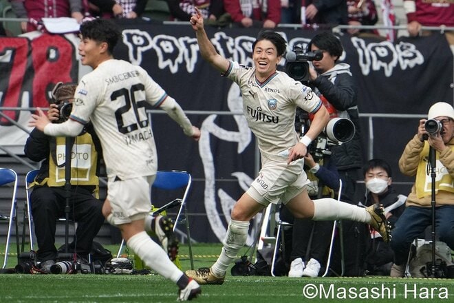 三笘薫時代からの川崎「パス・サッカー」封印で神戸「カウンタープレス」撃破【川崎フロンターレVSヴィッセル神戸戦が示した「2024年Jリーグ」の覇権】(1)の画像