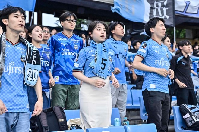 【サポーターアルバム】平日のナイトゲームに2万302人が来場！ 熱すぎる川崎フロンターレのサポーターの試合前の写真71枚！「川崎フロンターレー浦和レッズ」の画像051