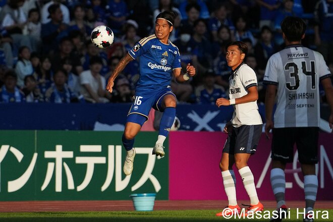 中2日で町田が驚異の3発快勝！ 古巣相手に“初ゴール”のMFが躍動＆先制のテテ・イェンギが歓喜！ 攻撃をけん引した相馬勇紀のお茶目な一面 【FC町田ゼルビアvsアビスパ福岡】激闘PHOTOギャラリーの画像002