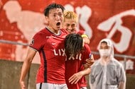 ちょっとYOSHIKI似？」鹿島アントラーズのユニフォームを着用
