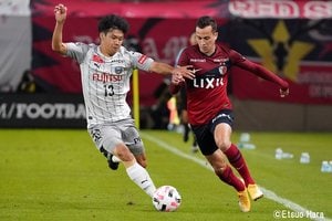 レッドカードで「引き分け死守」異常事態下の鹿島VS川崎　原悦生PHOTOギャラリー「サッカー遠近」　鹿島ー川崎の画像