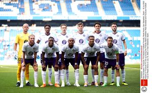 「恥ずべき一日となった」「制御不能」フランス1部で催涙ガスがまかれて試合中断！ トゥールーズとモンペリエの選手が、試合中に目と鼻を覆う異常事態にの画像