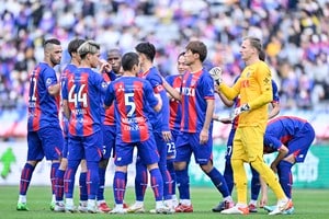 「襟ありとかめっちゃええやん」FC東京が2023年に着用する「新ユニフォーム発表告知ムービー」にサポーター大反響！ 「ストライプなのでもう好きです」「色が濃くて落ち着いた感じかな？」など多くの意見！の画像