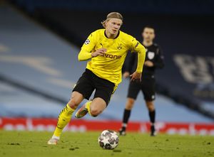 移籍「最大の目玉」ハーランドに熱視線！マンC・グアルディオラによぎる「苦い過去」の画像