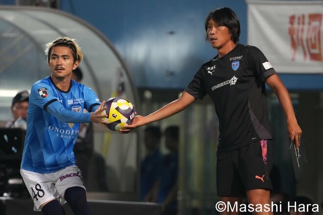 夏の移籍で攻守の要2人が新加入、19位の横浜が東京Vと激突、中村俊輔コーチが猛攻を後押しも｢思わぬ展開｣に、城福浩監督が｢非常に大きい｣と語った決着【横浜FCvs東京ヴェルディ】激闘PHOTOギャラリーの画像009