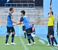 川崎、23戦無敗！(1)横浜FCを完璧にハメた「今季最強の前進プレス」の画像041