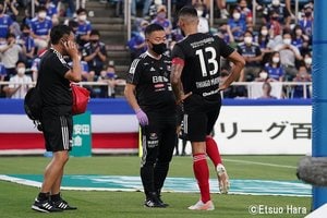【J1分析】横浜FMチアゴ・マルチンスの「脳天直撃」の衝撃と復活【横浜FMー福岡】　原悦生PHOTOギャラリー「サッカー遠近」の画像