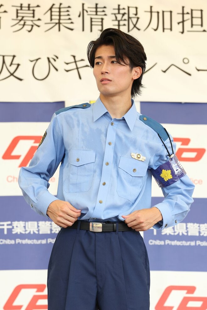 【画像23枚】中村敬斗の警官姿に｢カッコいい｣大歓声！千葉県警｢闇バイト防止｣イベント密着(2)革靴で神技リフティング！悩める中学生へ世界基準のアドバイスもの画像007
