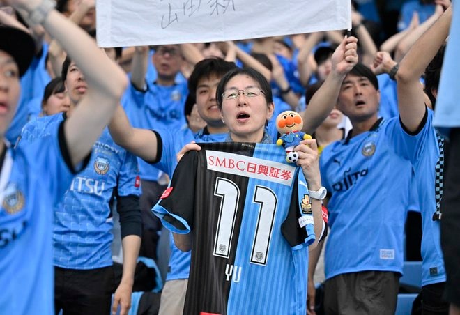 【サポーターアルバム(3)】G大阪戦での観客席＆入場時の川崎フロンターレのサポーター写真77枚！選手と手をつないだ子どもたちなど現地写真「川崎フロンターレーガンバ大阪(3)」の画像043