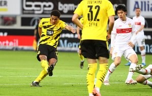 【ブンデス分析】遠藤航らの実直さに「ズレ」を生む若き才能「ドルトムントがシュツットガルトを逆転した理由」の画像