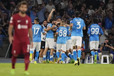 あんなに強かったのに リバプールがチャンピオンズリーグ初戦でナポリに4失点で敗北 優勝経験クラブがまたも初戦黒星 プレミア強豪を沈めた 4ゴール 動画 サッカー批評web