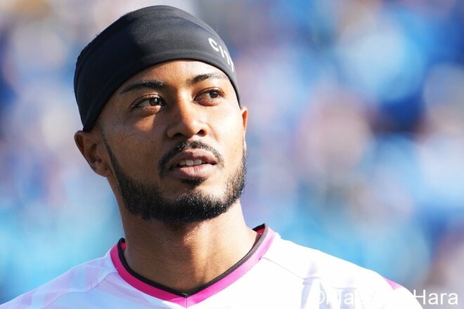 三ツ沢でのゴールラッシュ！“降格”横浜FCが大量5得点で“昇格”栃木シティに大勝！駒沢直哉が圧巻のヘッド4発！須藤大輔新監督が手にした初勝利！苦悩のパウロ＆武蔵…【横浜FCvs栃木シティ】激闘PHOTOギャラリーの画像001