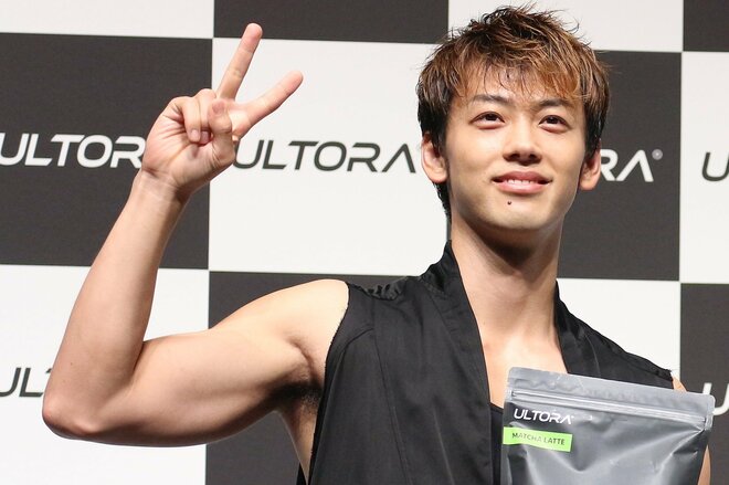 「カッコいい!」「素敵な横顔ですね!」東京Vユース出身俳優・竹内涼真の古巣グラウンド帰還にファン興奮!「涼真くんのサッカー姿もっとみたい!」の声の画像