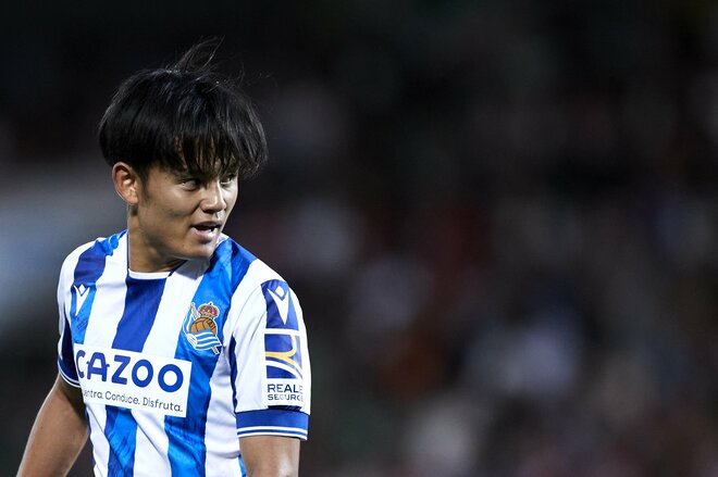 「腹チラ」「かわいい」!! レアル・ソシエダがツイッターに投稿したサッカー日本代表・久保建英の画像が「祭りに見えてしまう」と話題に! 【画像】の画像