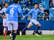 サッカー日本代表・冨安健洋が「左SB起用」でリバプール撃破に貢献! 現地メディアは「サラーを封じ込めた」と高評価の画像