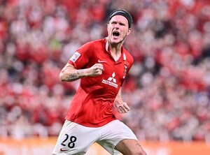 「無敵家じゃ無いんかーい！」浦和レッズDアレクサンダー・Fショルツの「池袋・ラーメン店」投稿にファン騒然！ FWキャスパー・ユンカーとは別の店を「開拓」！の画像