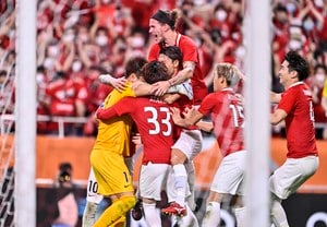 「番号が変わってて新鮮だ」浦和レッズがACL決勝用の「背番号」発表！ カンテには「最終兵器感よ」と、17歳MFには「意思を継ぐ者が現れたか」と期待の声の画像